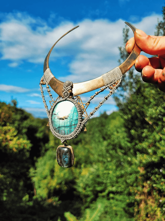 Labradorite et torque laiton 