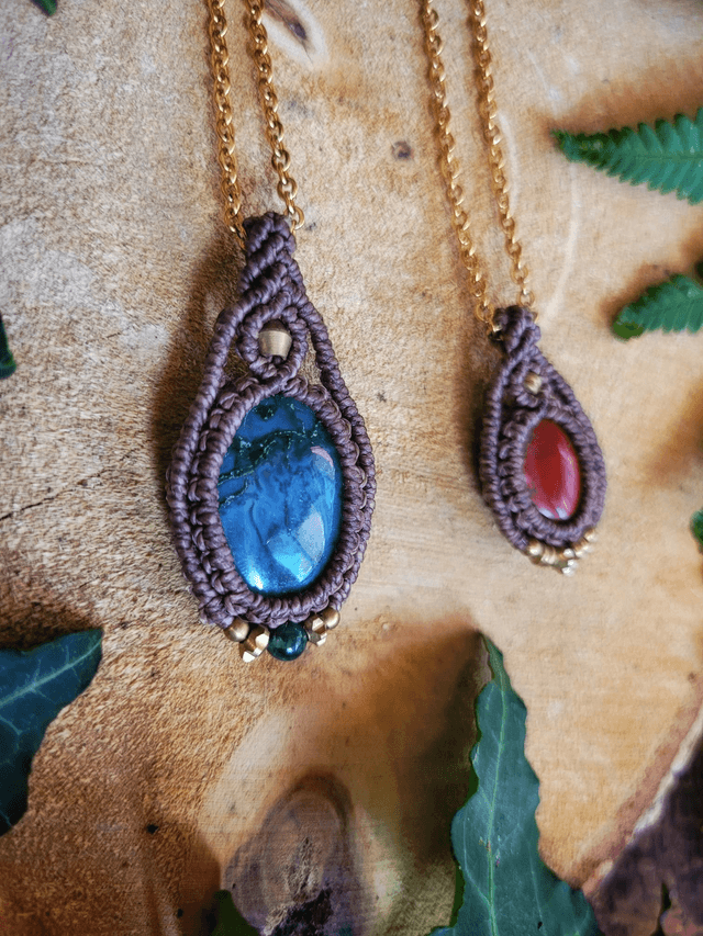 Colliers jaspe rouge et Agate mousse