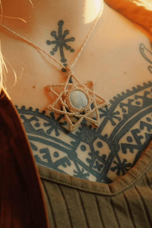 Collier soleil Opale Bleue