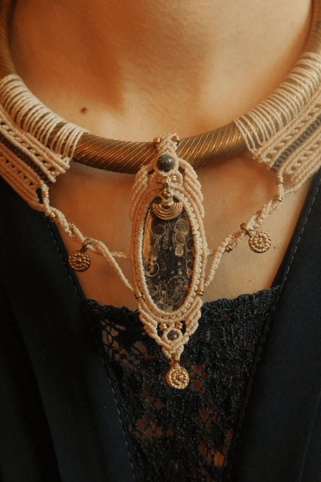 Collier laiton macramé